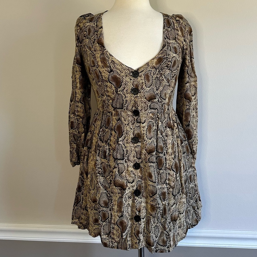 Zara button front Dress, Size XS. GUC
